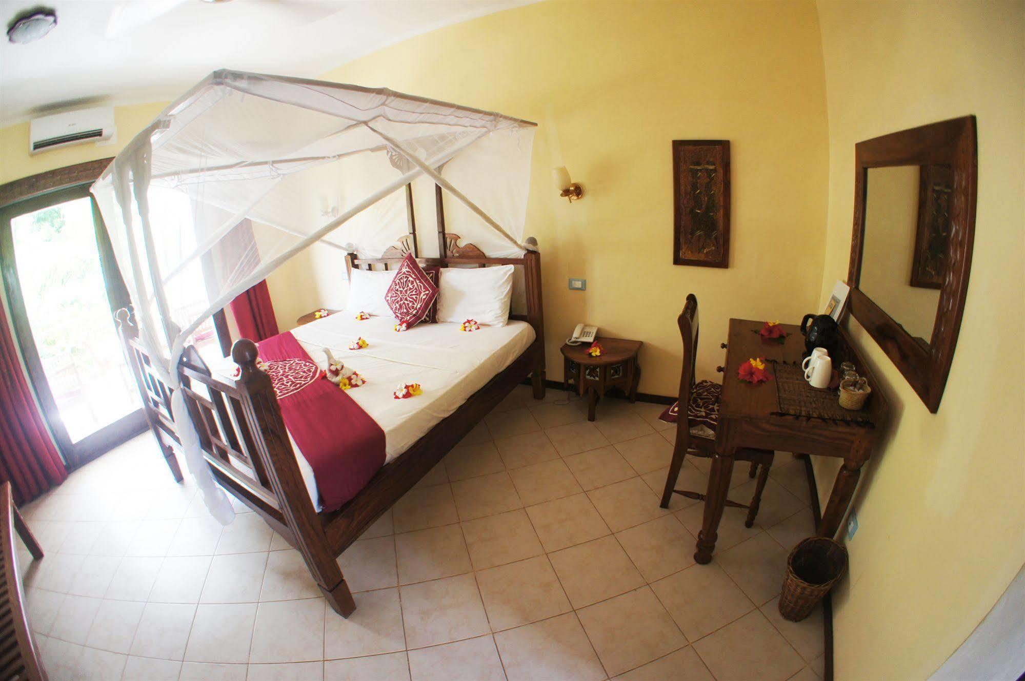 Uroa Bay Beach Resort Zanzibar Εξωτερικό φωτογραφία
